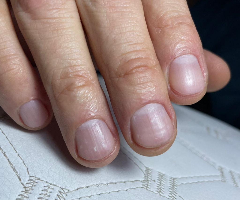 Маникюр без покрытия