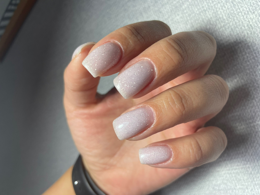 Маникюр с покрытием гель-лак+укрепление( однотон )