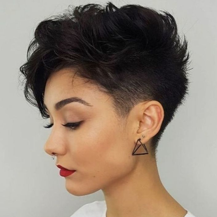 Окрашивание в один тон короткие