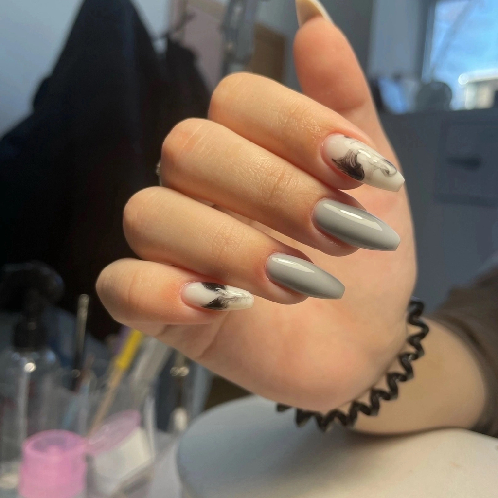 Наращивание ногтей