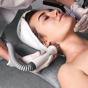 Вакуумный массаж лица с RF лифтингом 30 минут ПО АБОНЕМЕНТУ