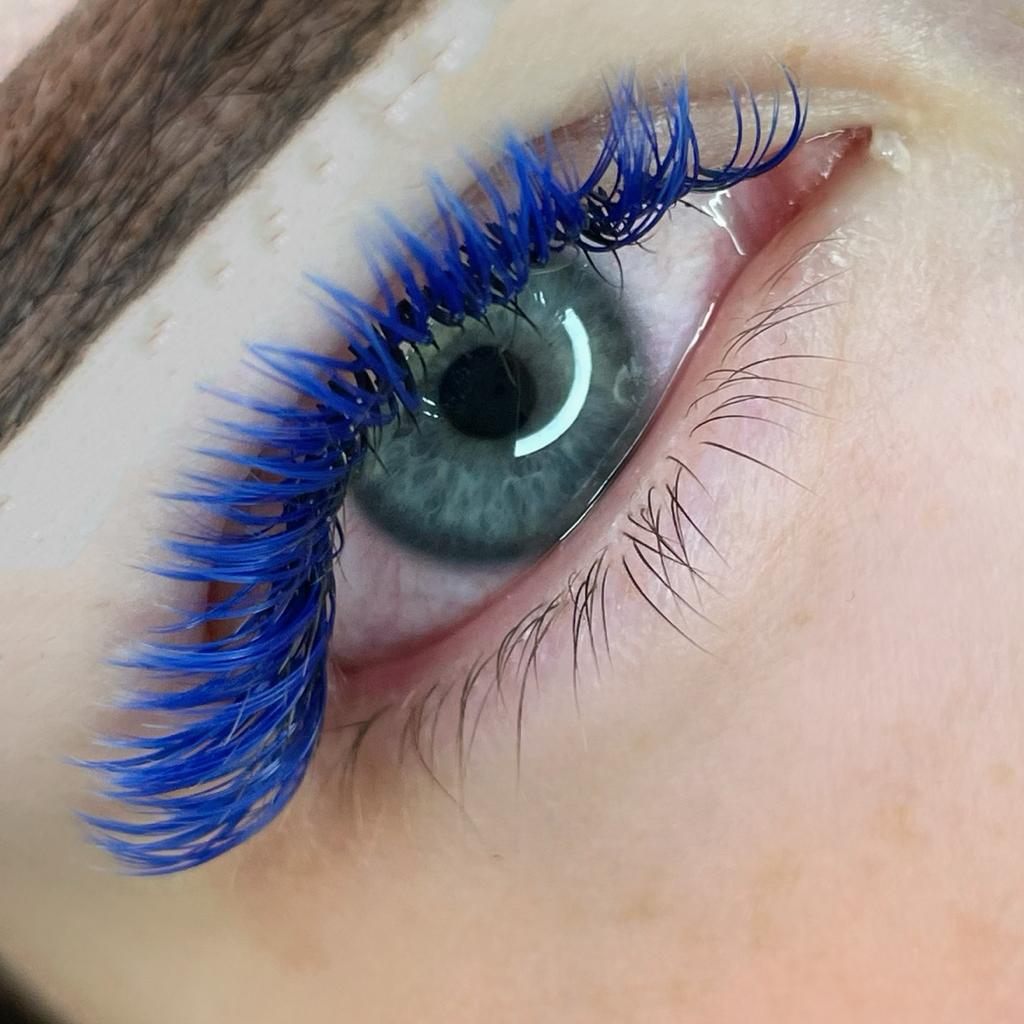 Наращивание ресниц 3D