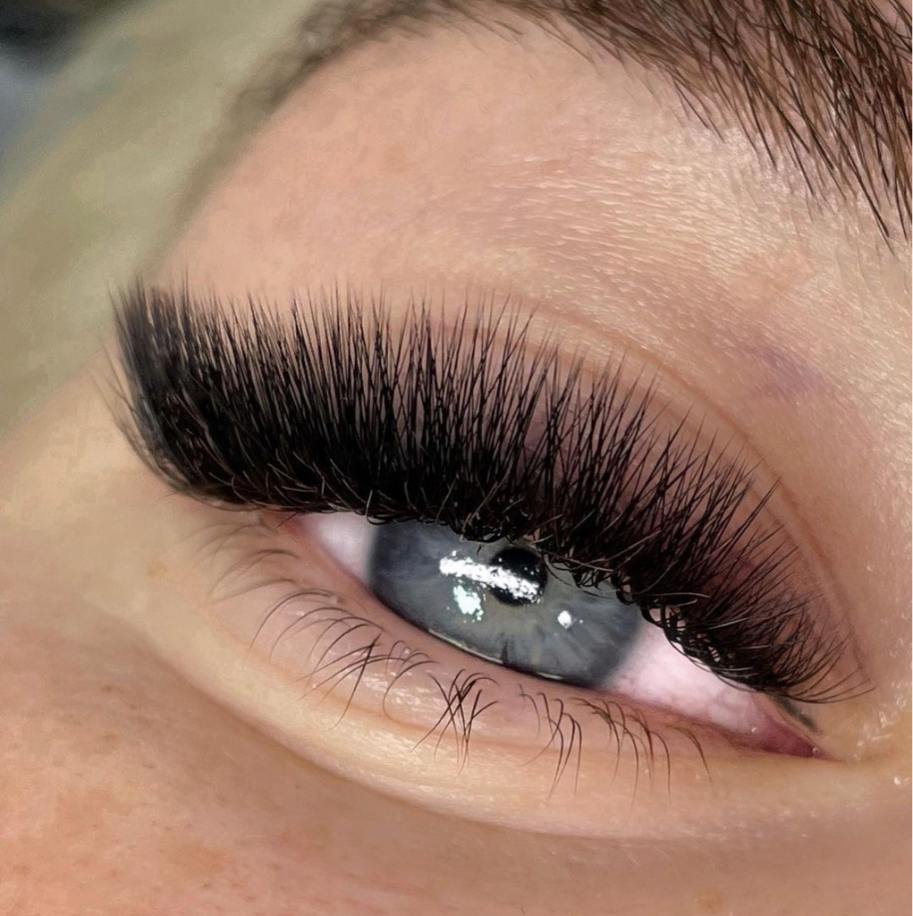 Наращивание ресниц  6Д