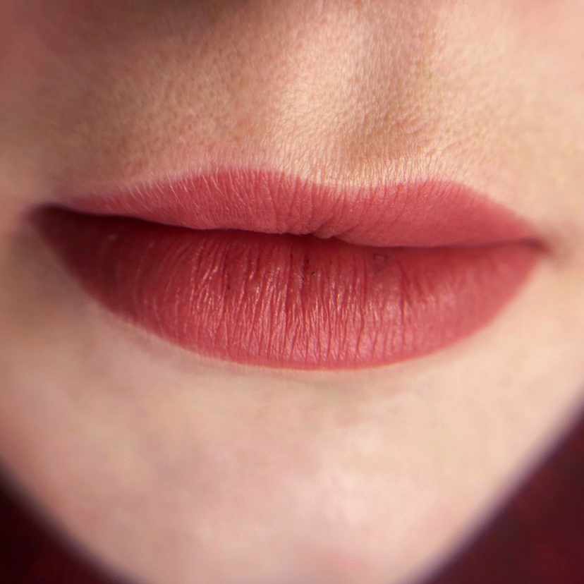 Перманентный макияж губ