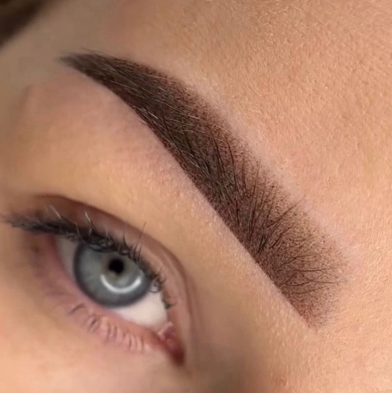 Перманентный макияж бровей