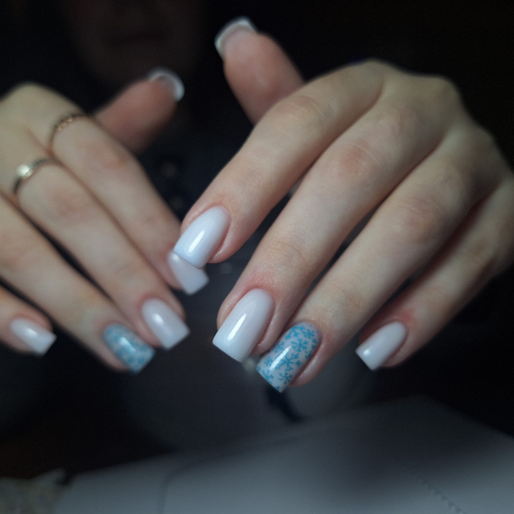 Маникюр с покрытием гель-лак