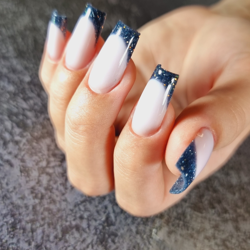 Наращивание на верхние формы. Длина 3-4 френч