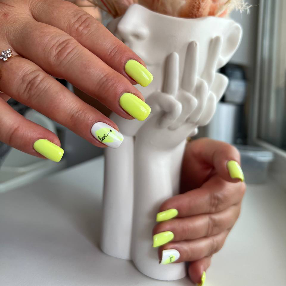 Маникюр с покрытием гель-лак