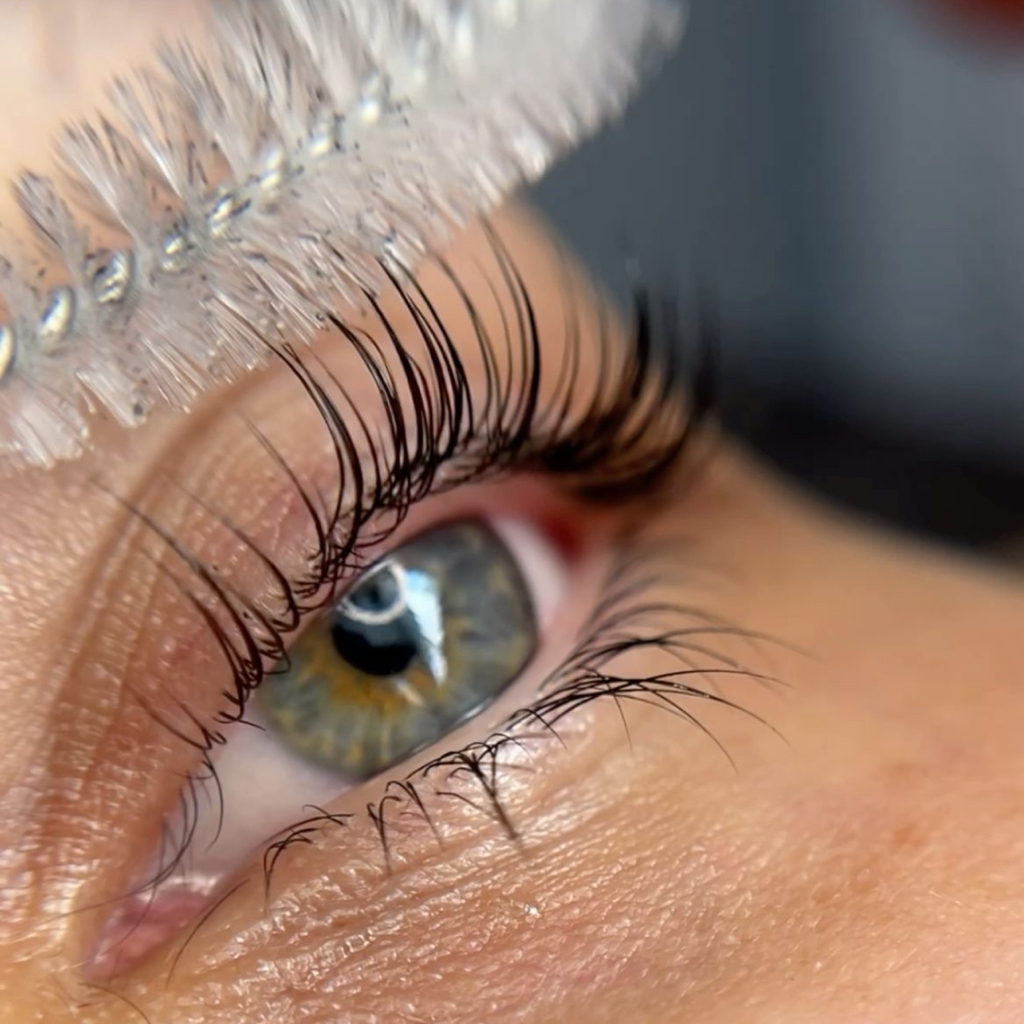 Ламинирование ресниц