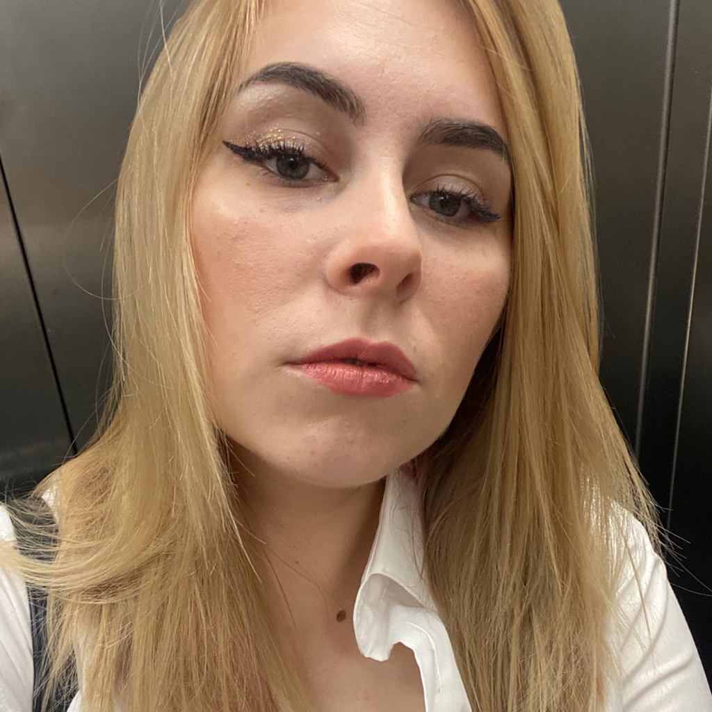 Устинова Ольга