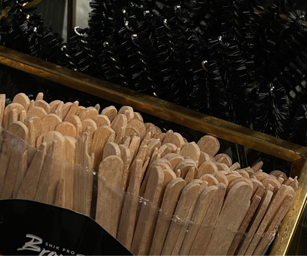 Удаление волосков над губой