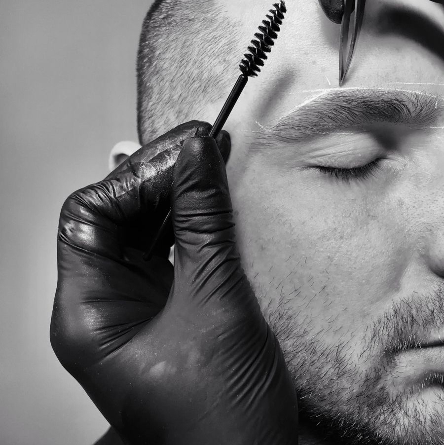 Мужская коррекция бровей