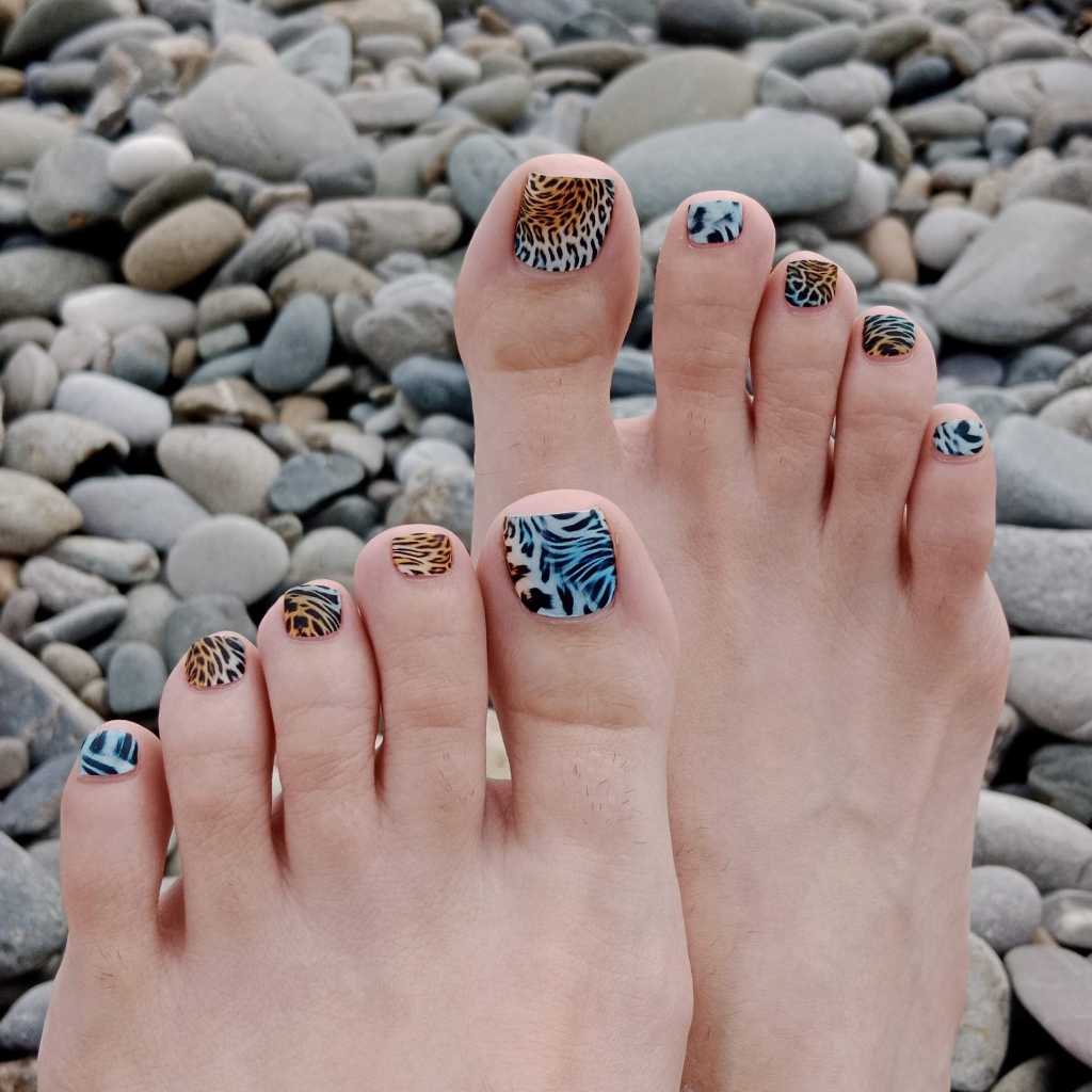 Обработка пальчиков ног с плёнками