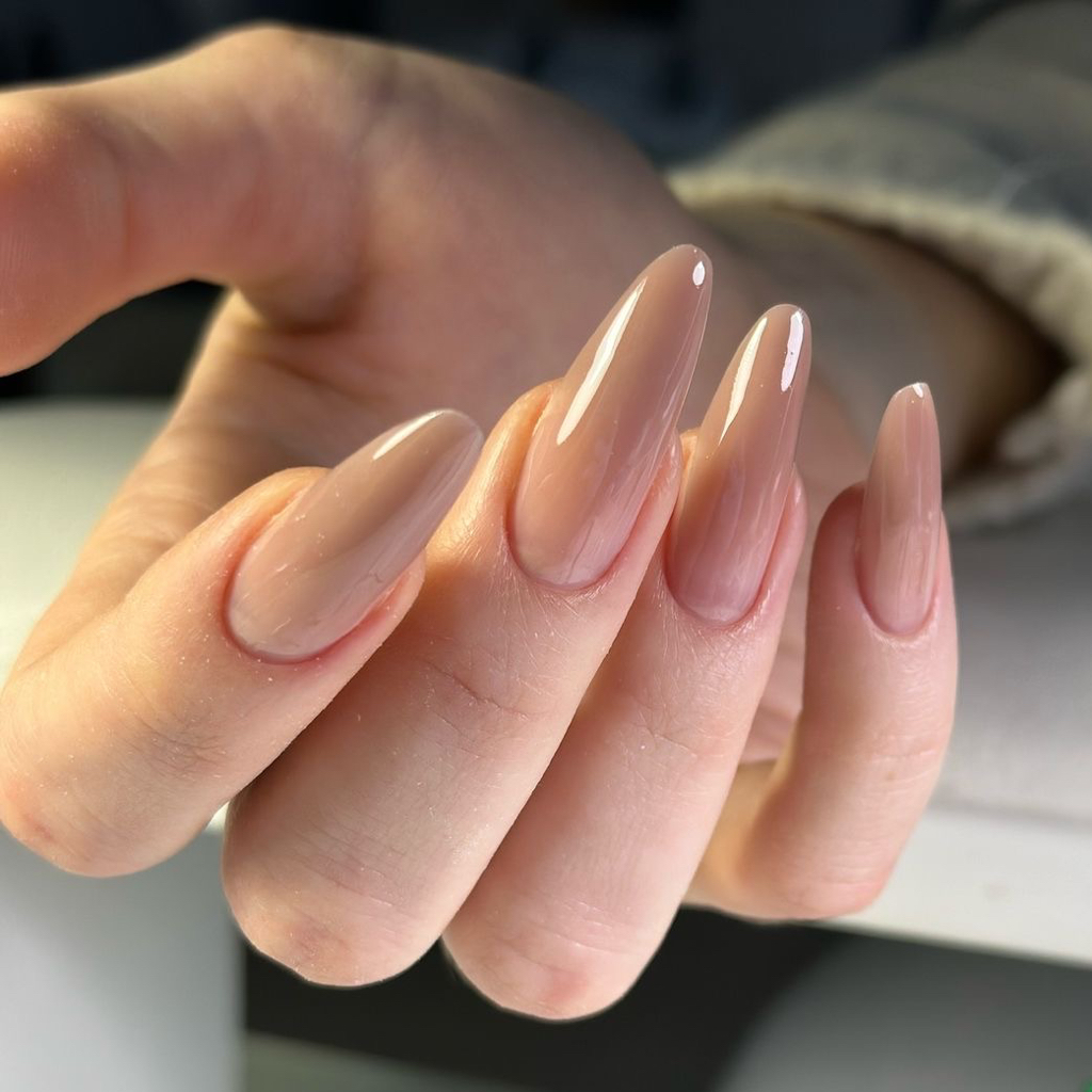 Наращивание ногтей