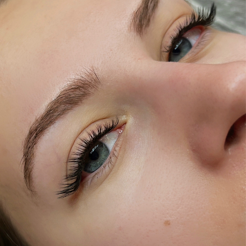 Наращивание ресниц «2D»