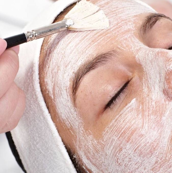 Химический пилинг лица