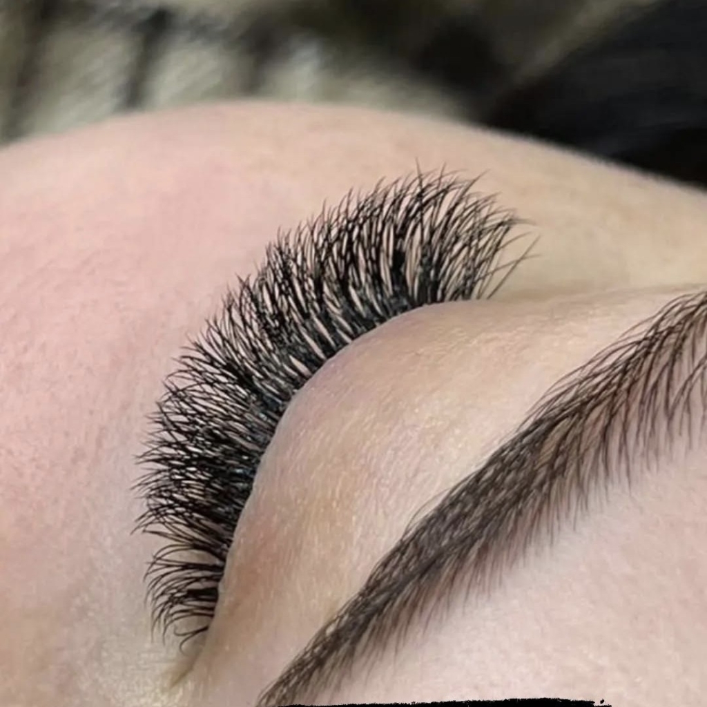 Наращивание ресниц 2D