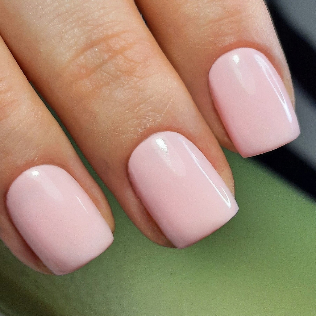 Маникюр с покрытием гель-лак