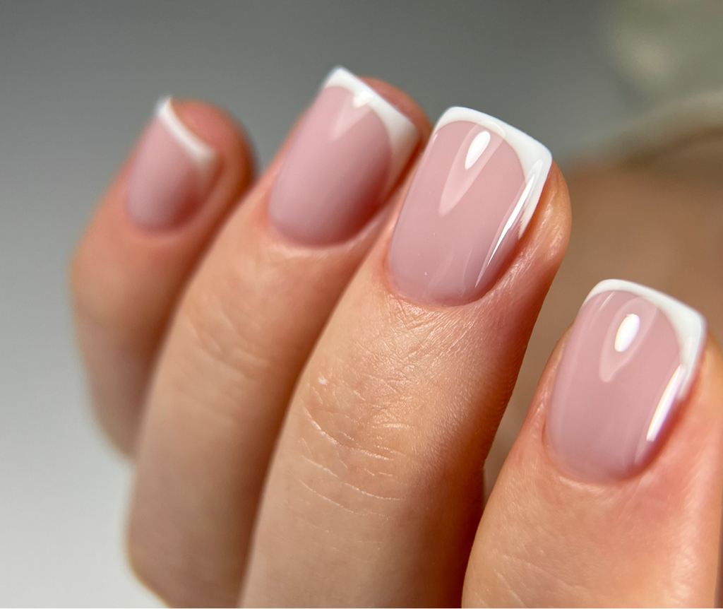 Маникюр + покрытие френч/втирка