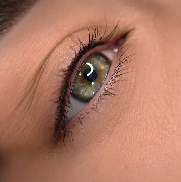 перманентный макияж межресничного пространства