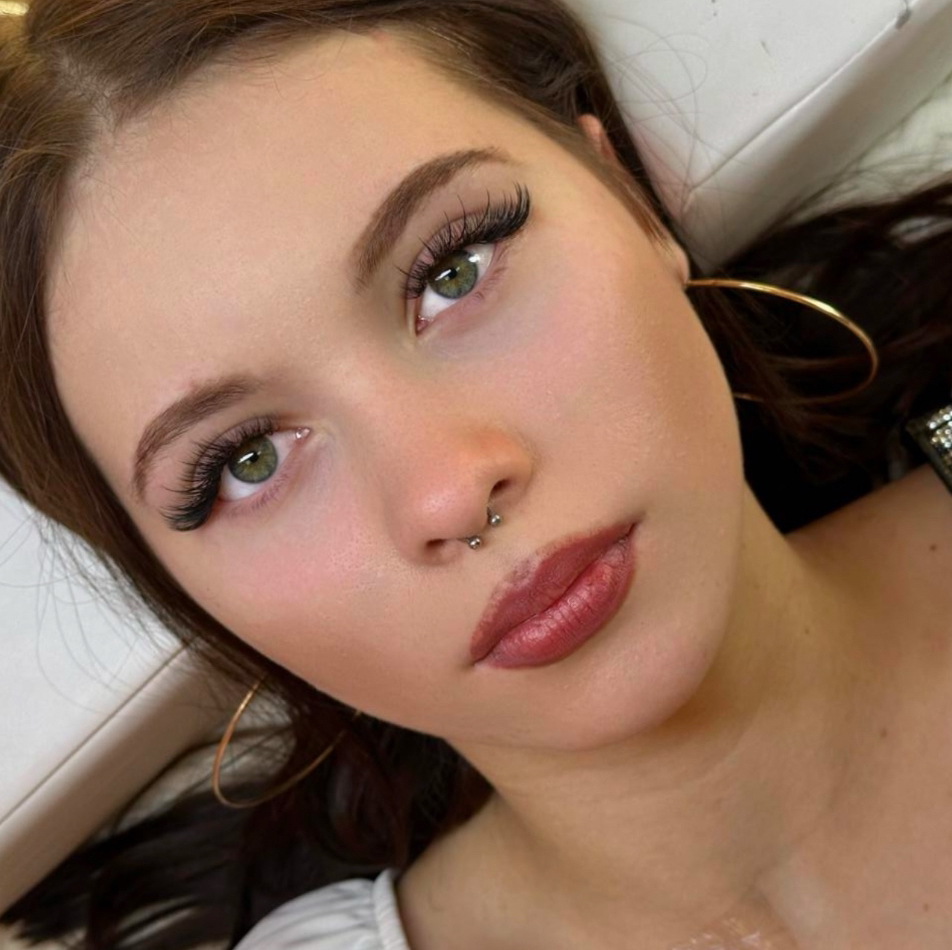 Наращивание ресниц 3-3,5D