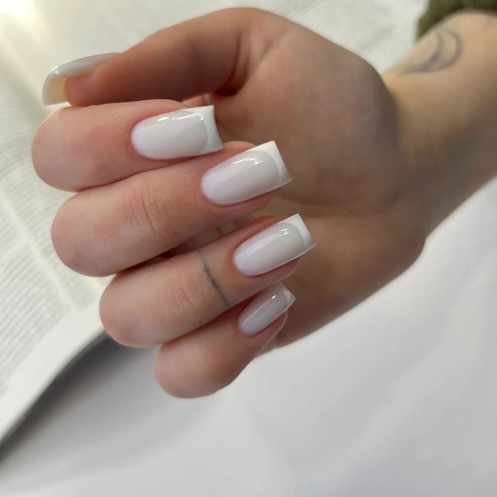 Комбиманикюр+ выравнивание базой/укрепление гелем+покрытие=дизайн в подарок