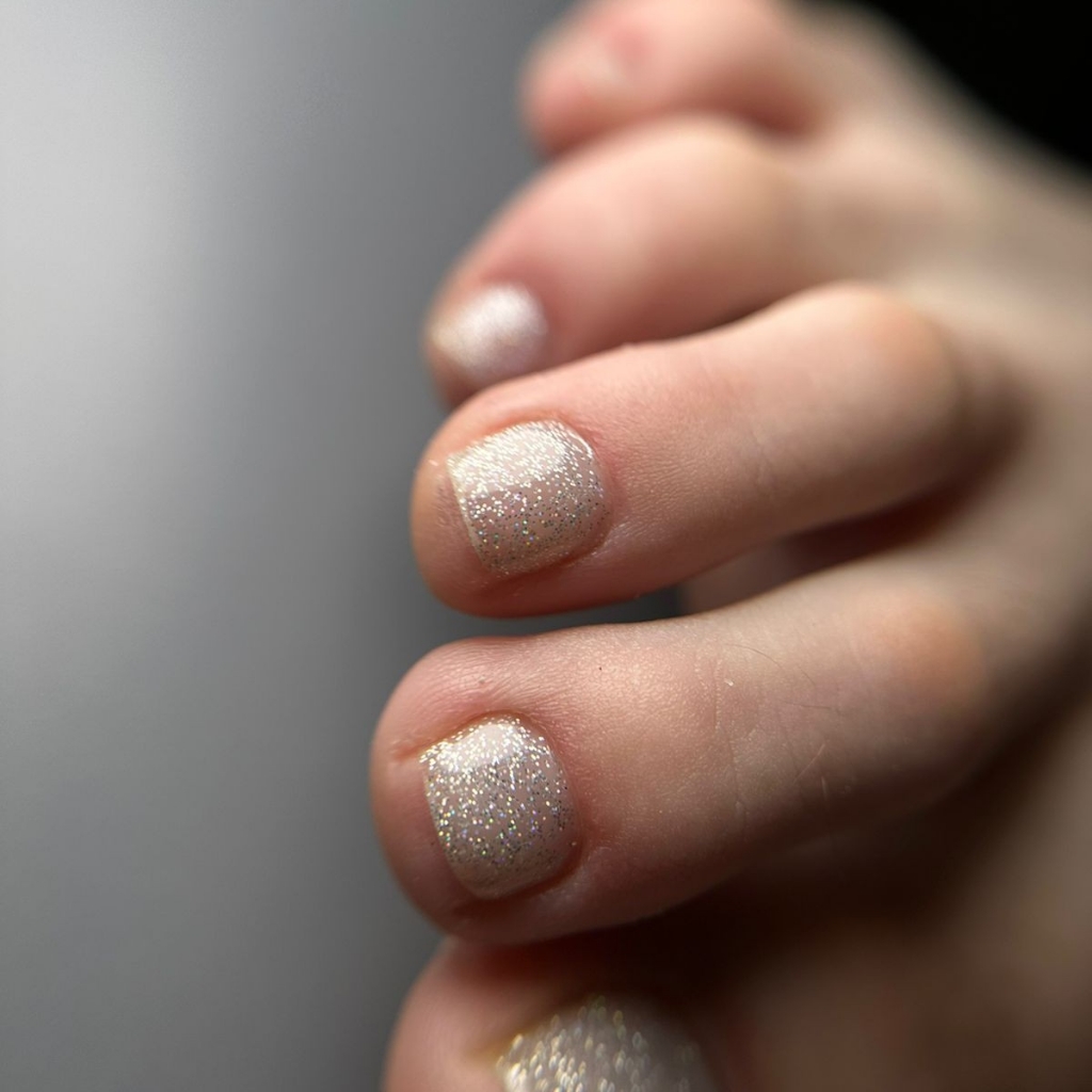 Педикюр с покрытием