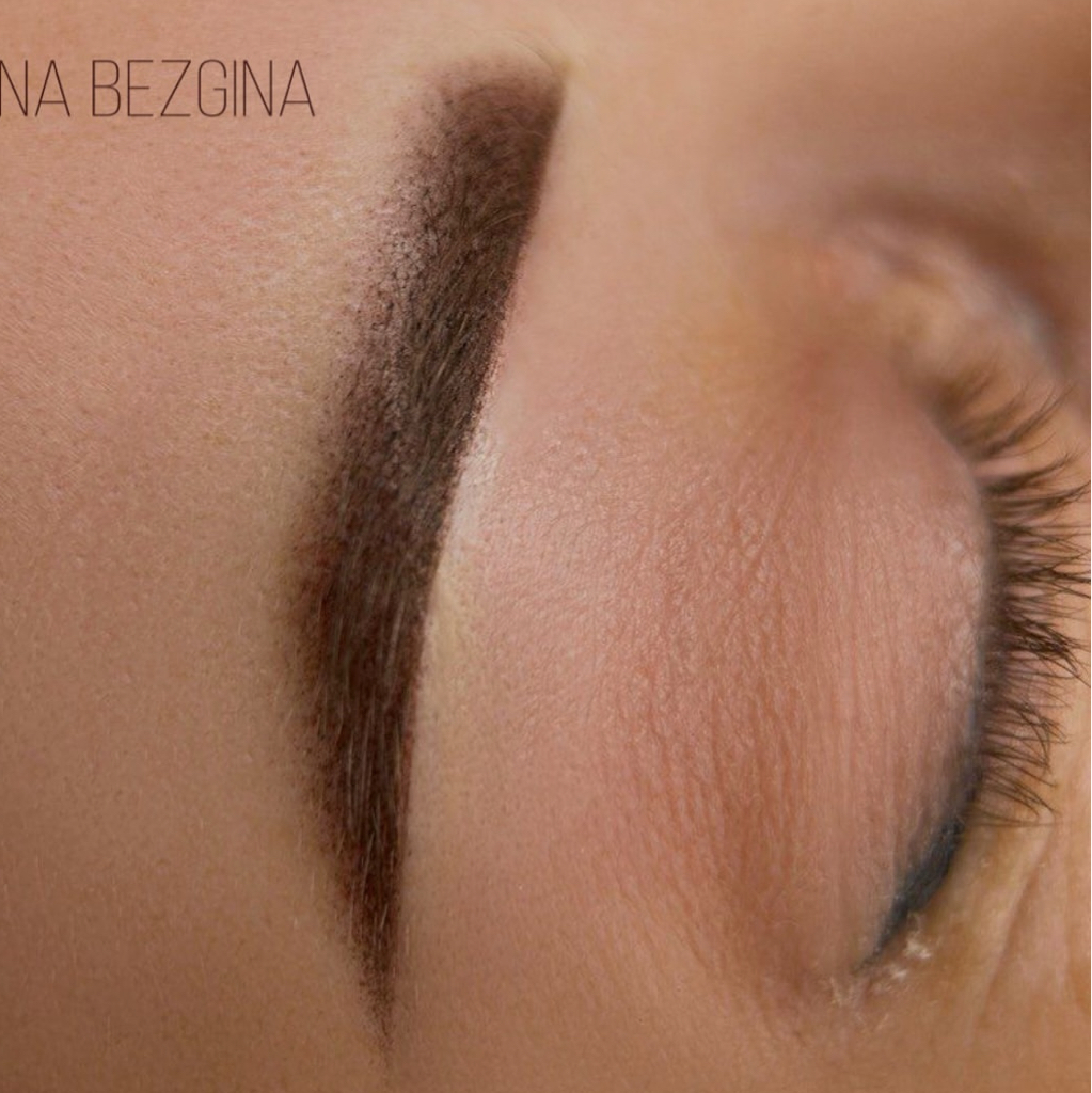 Перманентный макияж бровей