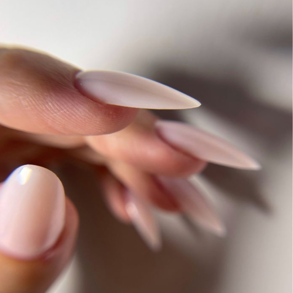 Наращивание ногтей от 1 до 3