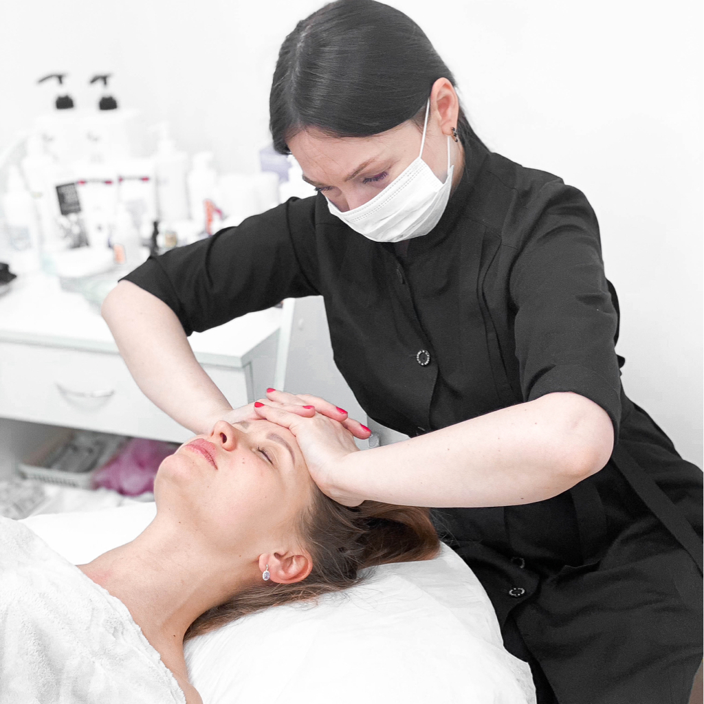 Ручной массаж лица