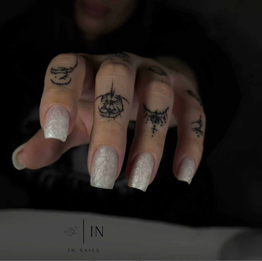 Маникюр с покрытием + укрепление