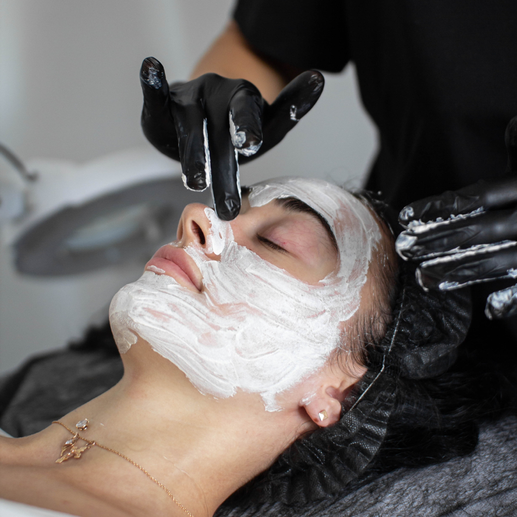 Кремовая маска