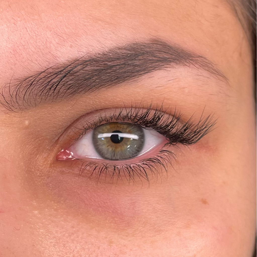 Наращивание нижних ресниц