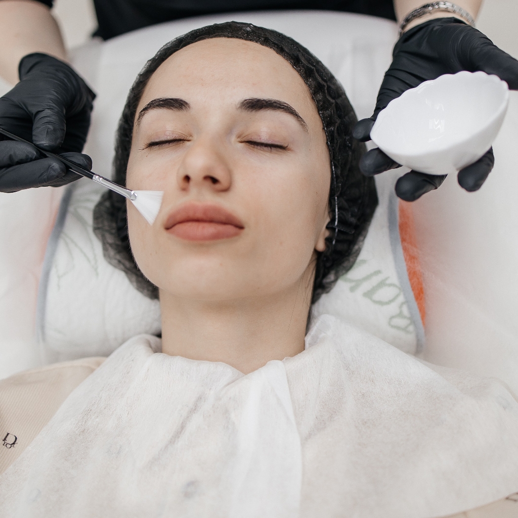 Миндальный пилинг лица + шеи Sesderma (Испания) с маской по типу кожи