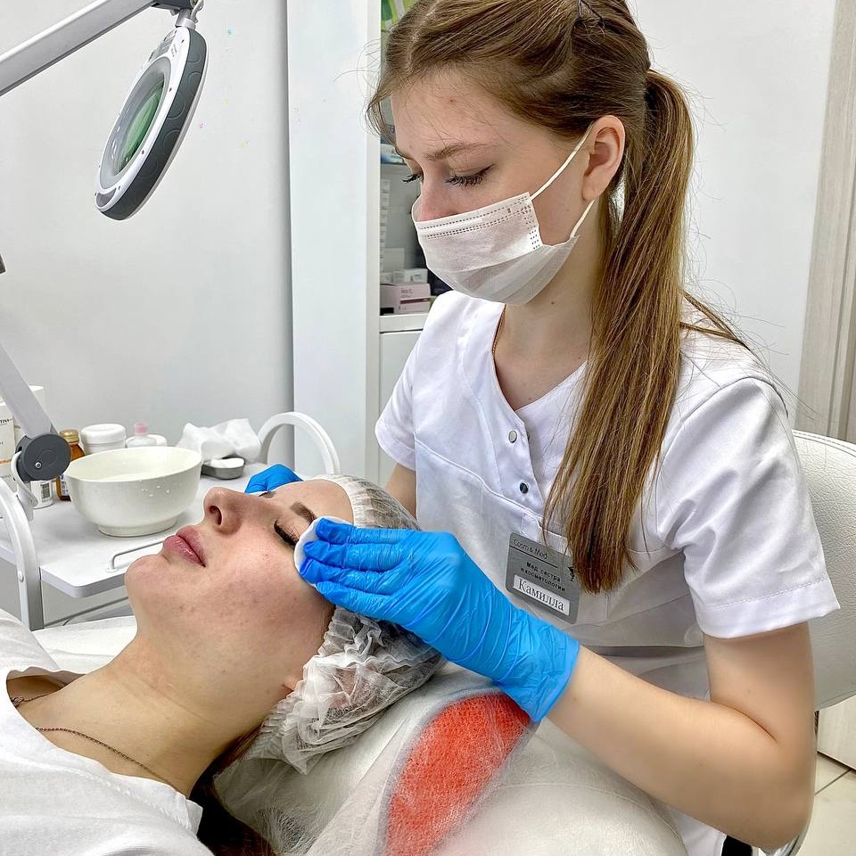 Азелаиновый пилинг с Оранжевым пилингом лица + шеи + декольте Sesderma (Испания)