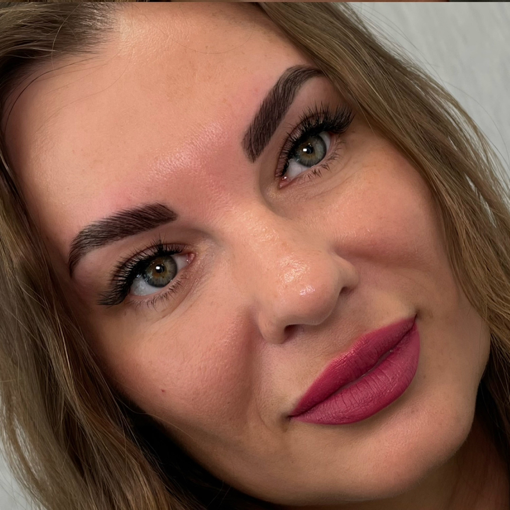 Долговременная укладка бровей