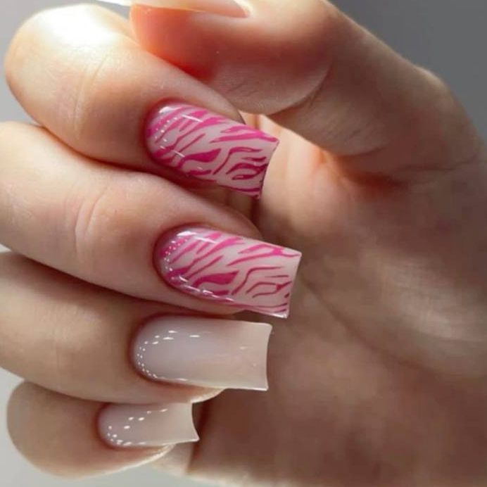 Маникюр (выравнивание покрытия гель-лак, дизайн 2-4 пальчика)