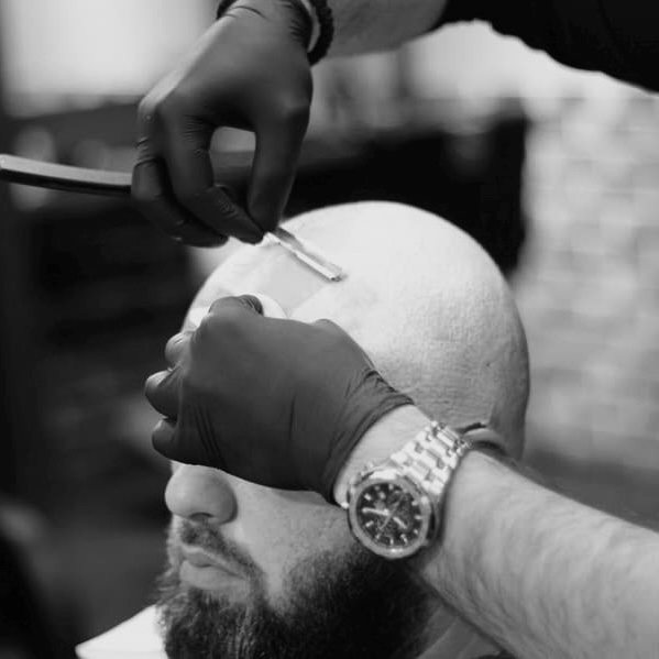 БРИТЬЁ ГОЛОВЫ