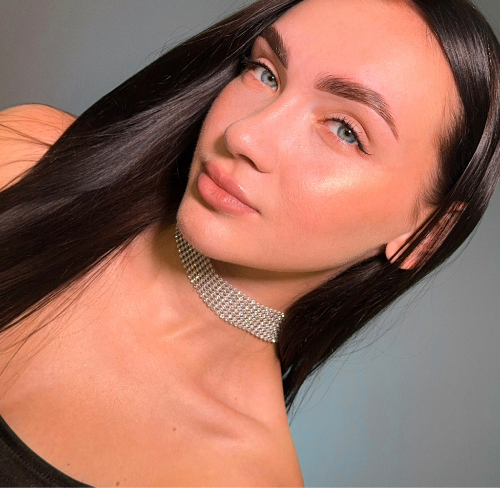 Коррекция бровей