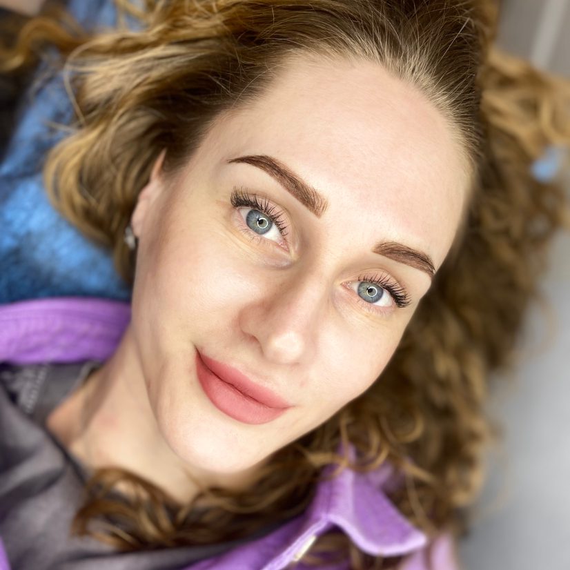 Перманентный макияж бровей