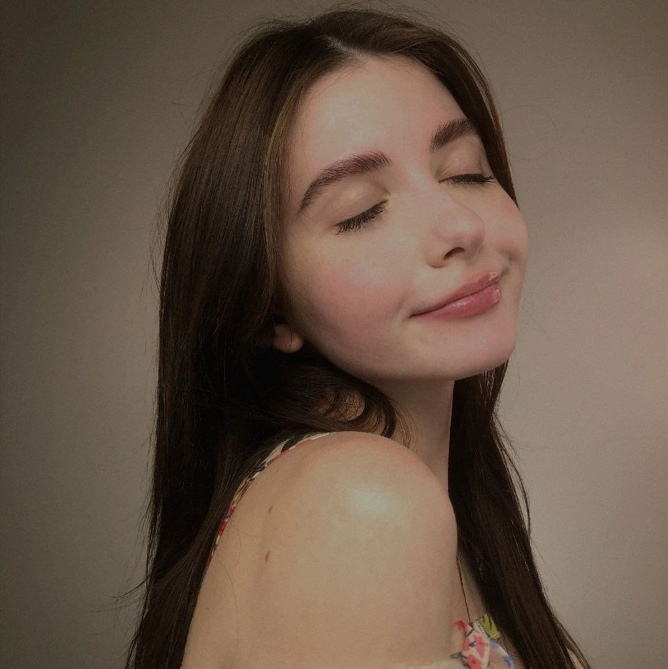 Коррекция бровей