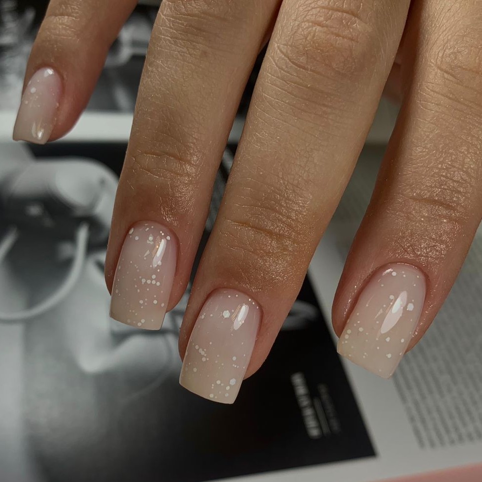 Маникюр с покрытием гель-лак