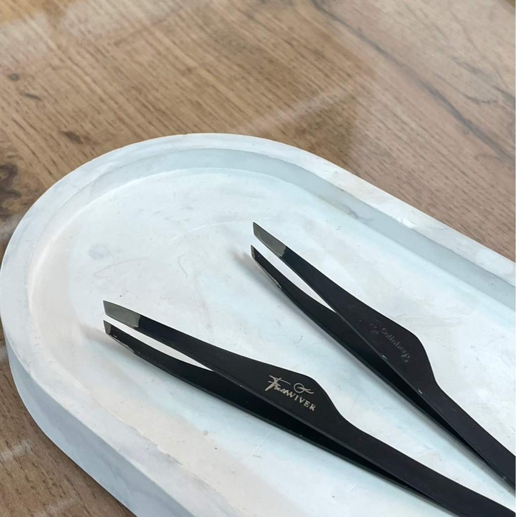 Удаление нежелательных волос на лице