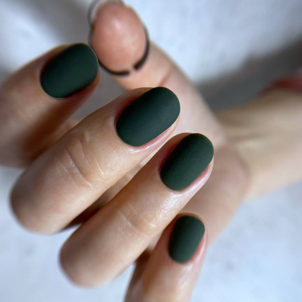 Маникюр с покрытием гель-лак