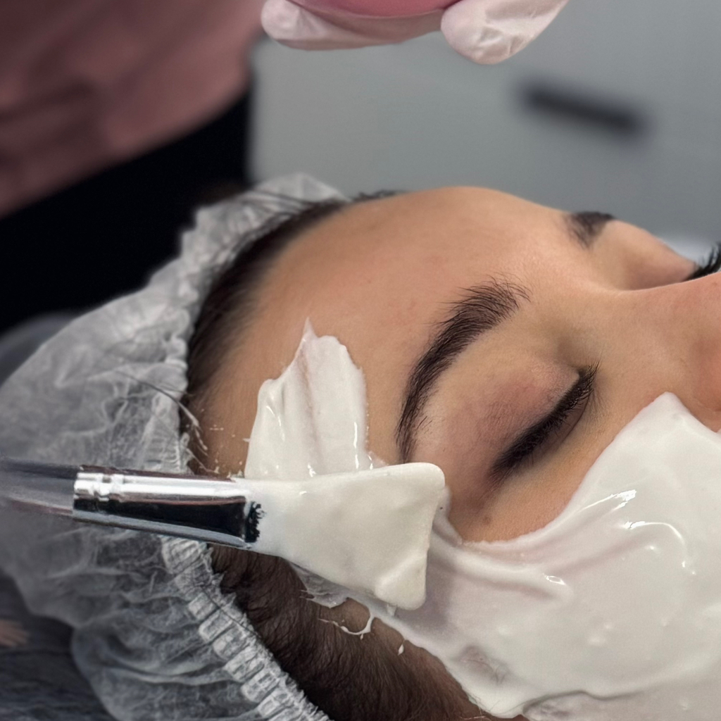 Проблемная кожа профессиональный уход: аппаратная косметология + маски (anti-acne)