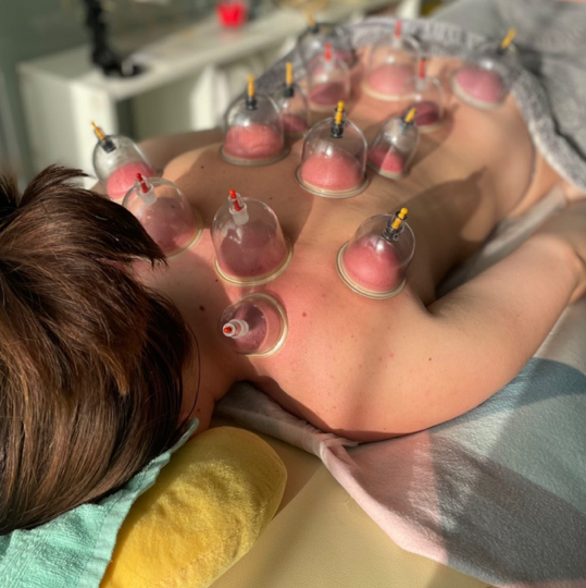 Массаж спины+постановка банок