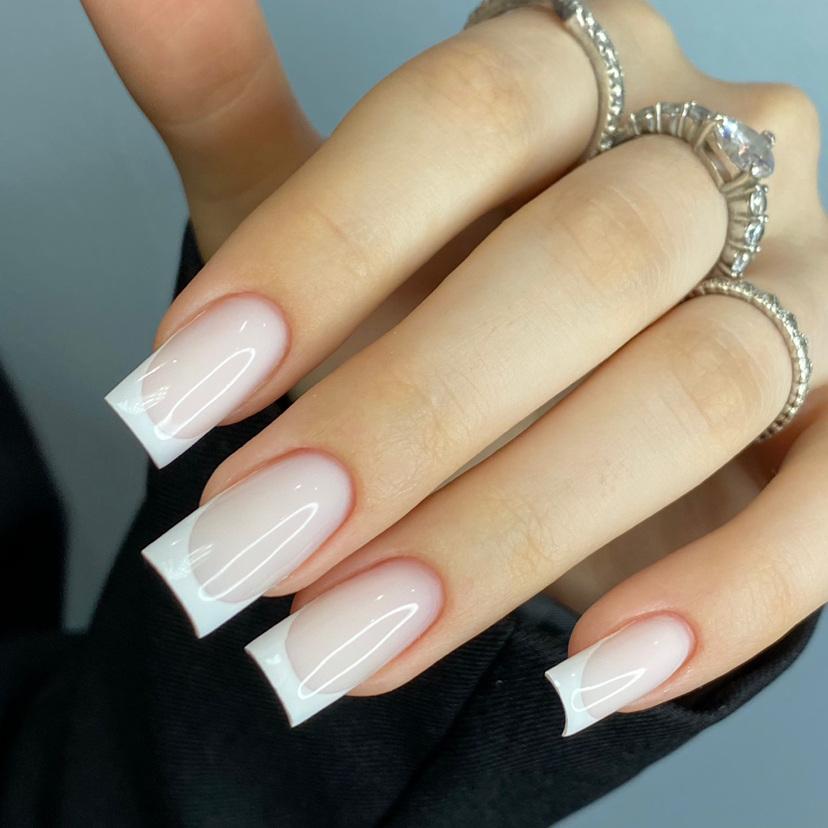 Наращивание ногтей