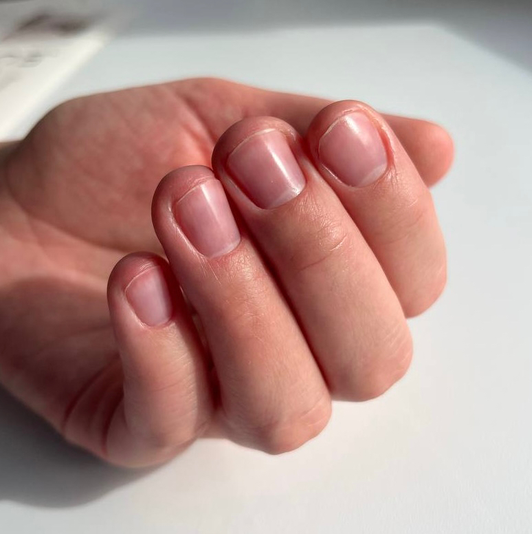 Маникюр комбинированный без покрытия.