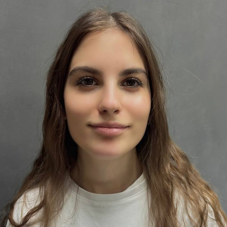 Смотрова Арина