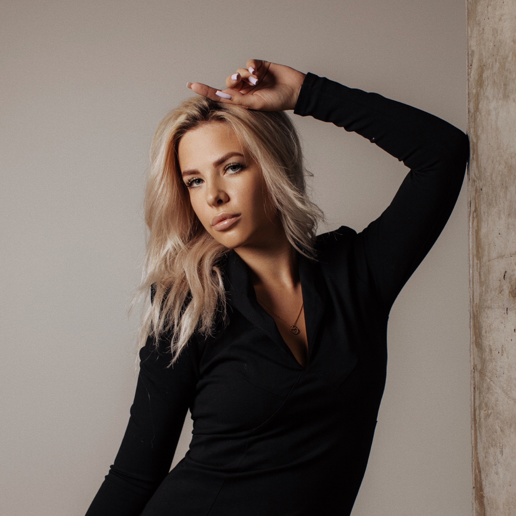 Чусова Изабель